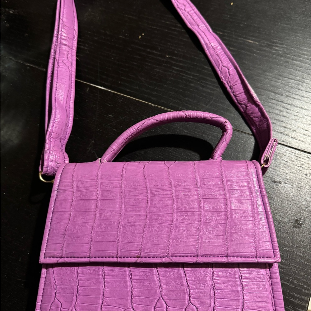 Stylish Croc-Embossed Purple Crossbody Bag